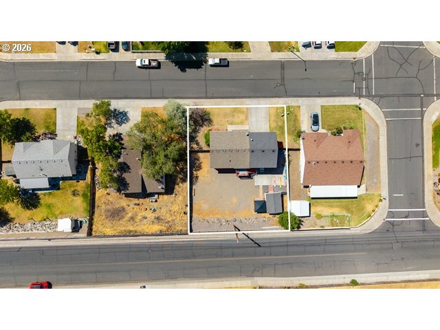 607 E AUTUMN AVE