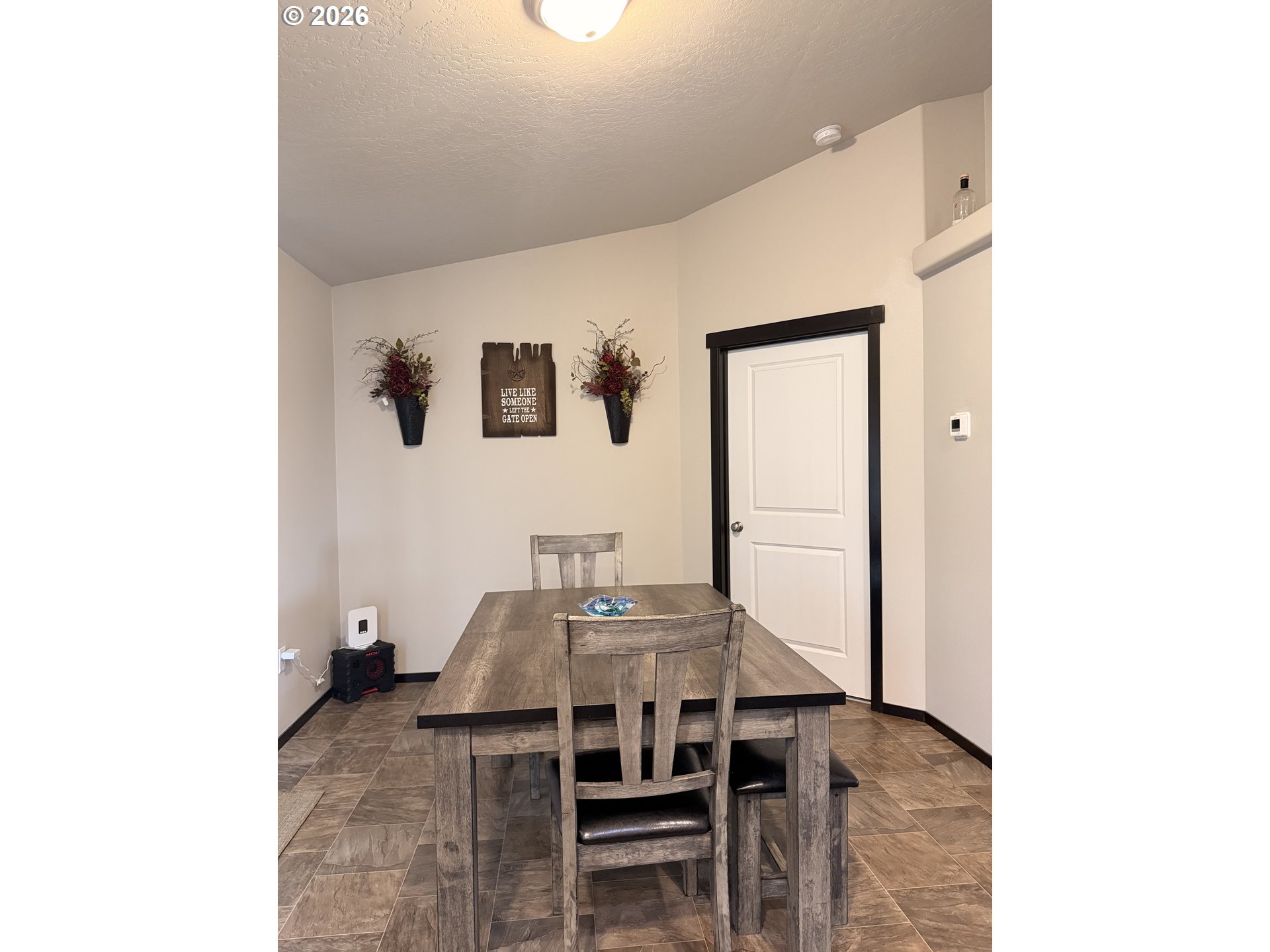398 SPARROW AVE
