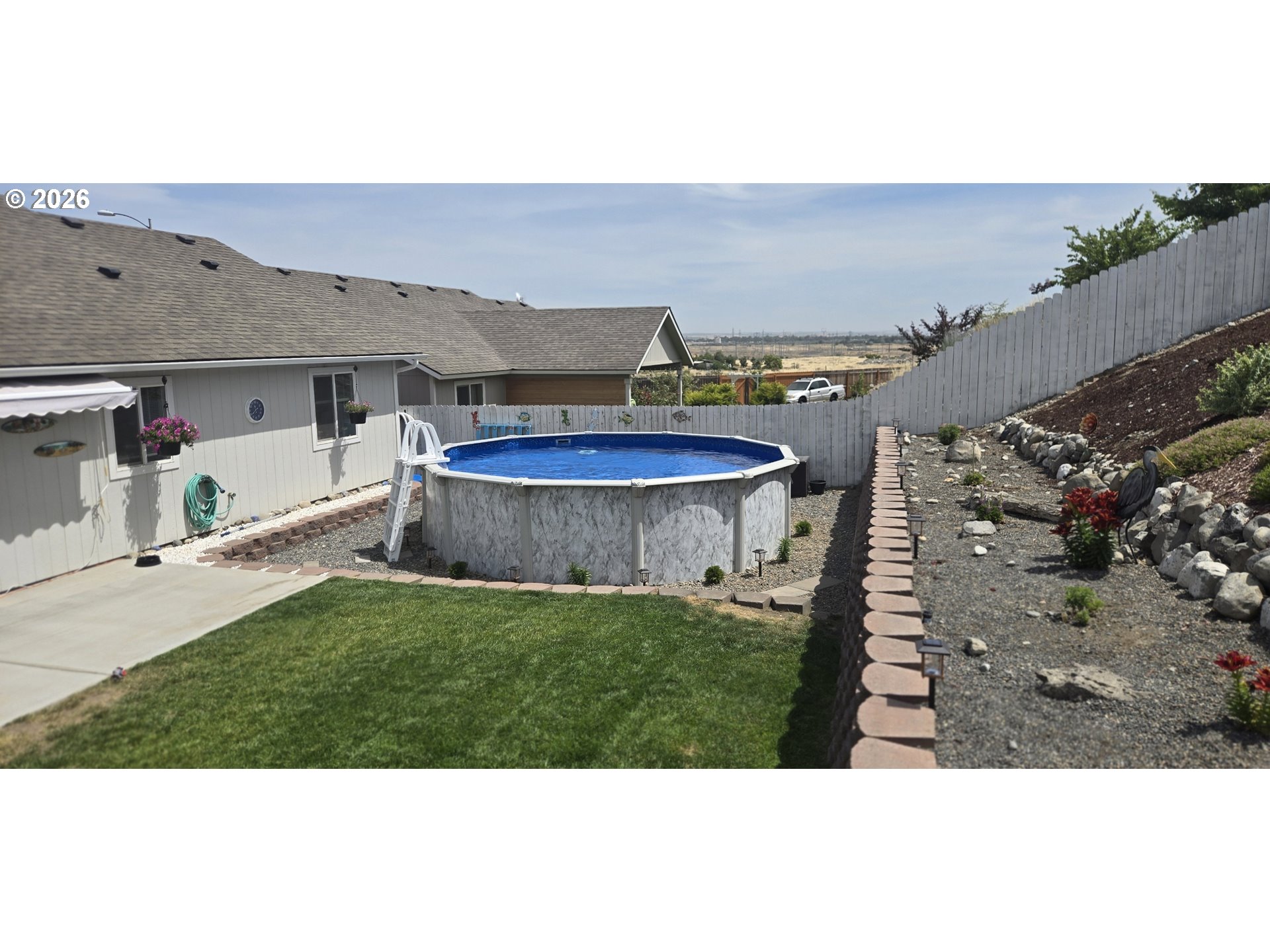 398 SPARROW AVE