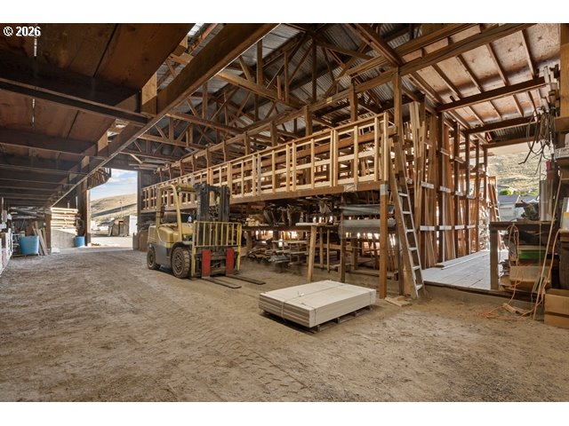 424 W LINDEN WAY