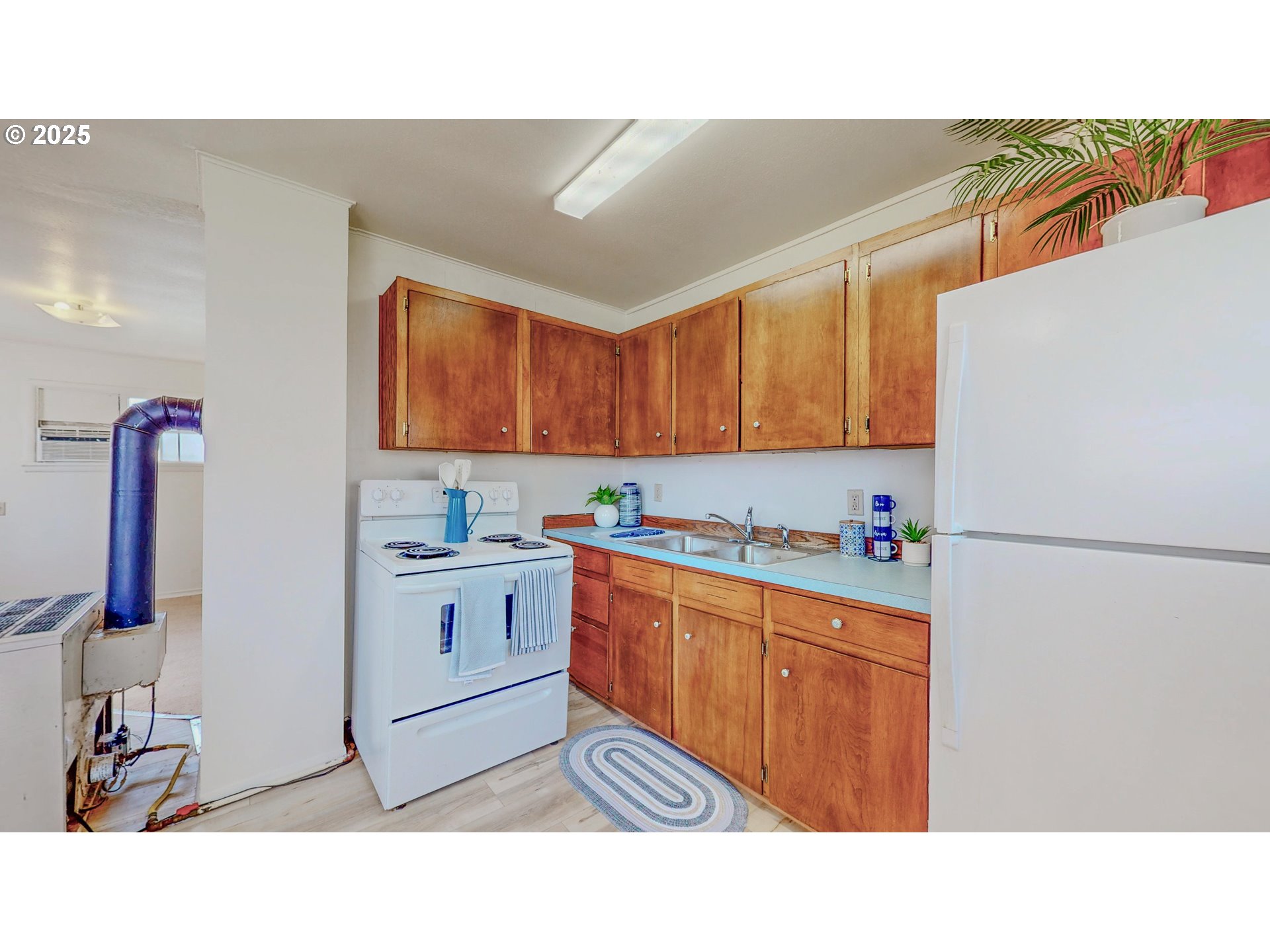 415 N WAYNE ST, Stanfield