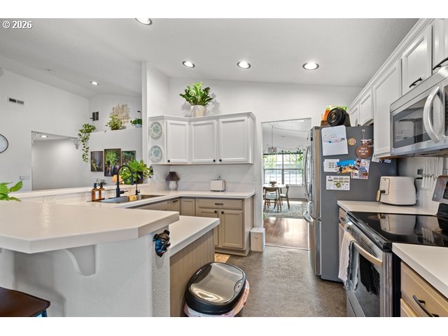 2307 NW EUCALYPTUS DR