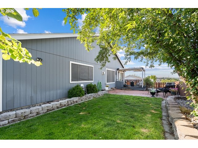 2307 NW EUCALYPTUS DR