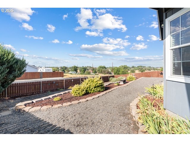 2307 NW EUCALYPTUS DR