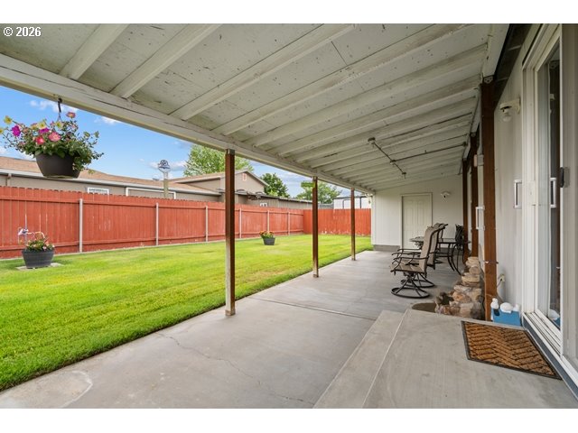 1028 SW Joshua DR
