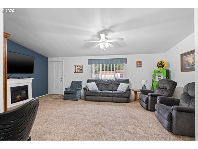 1028 SW Joshua DR