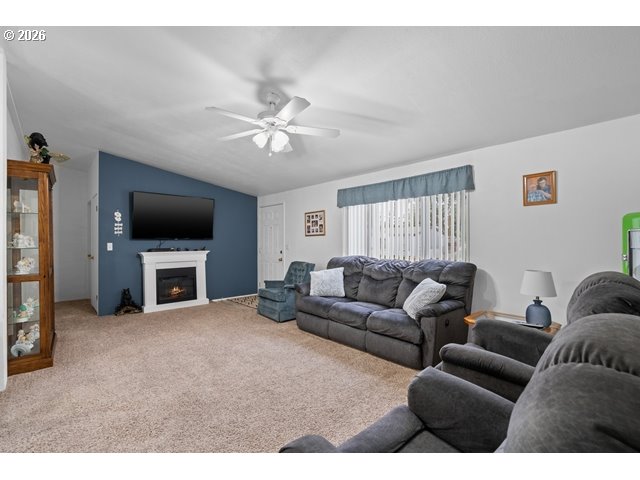 1028 SW Joshua DR