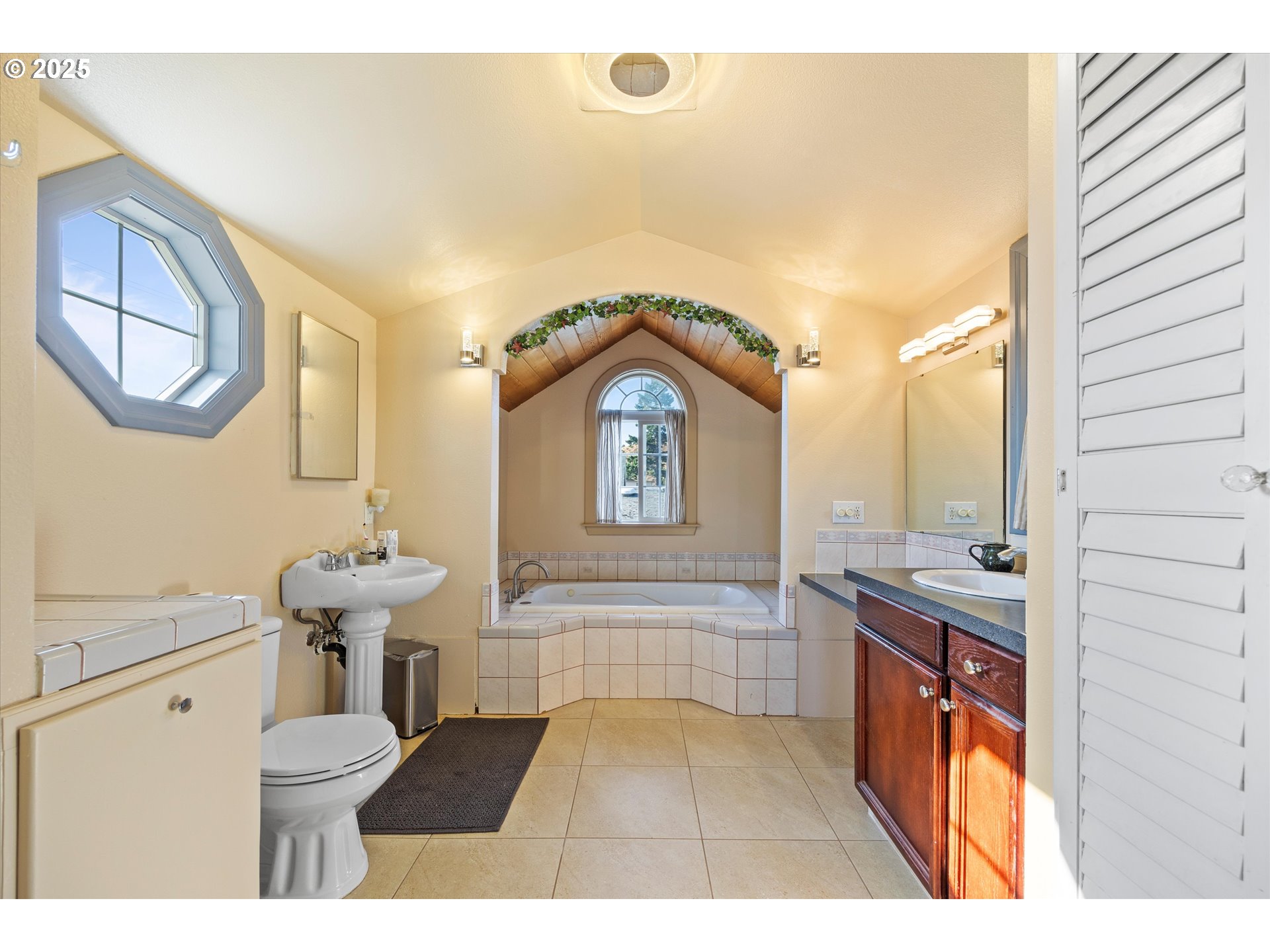 217 POPLAR ST, Milton-Freewater