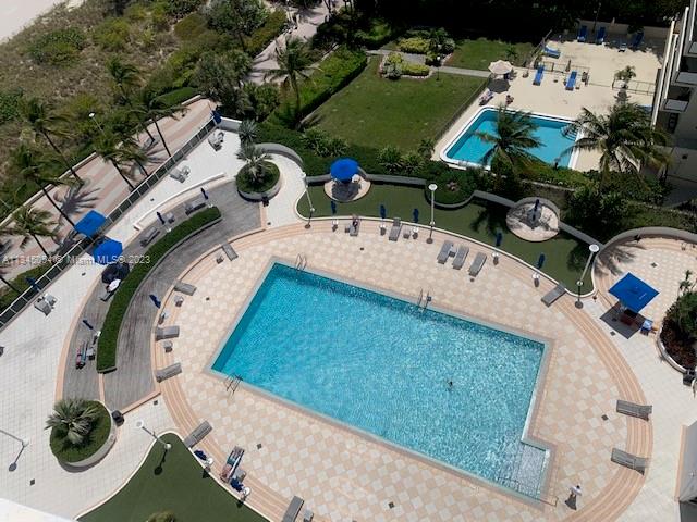 100 Lincoln Rd # 436