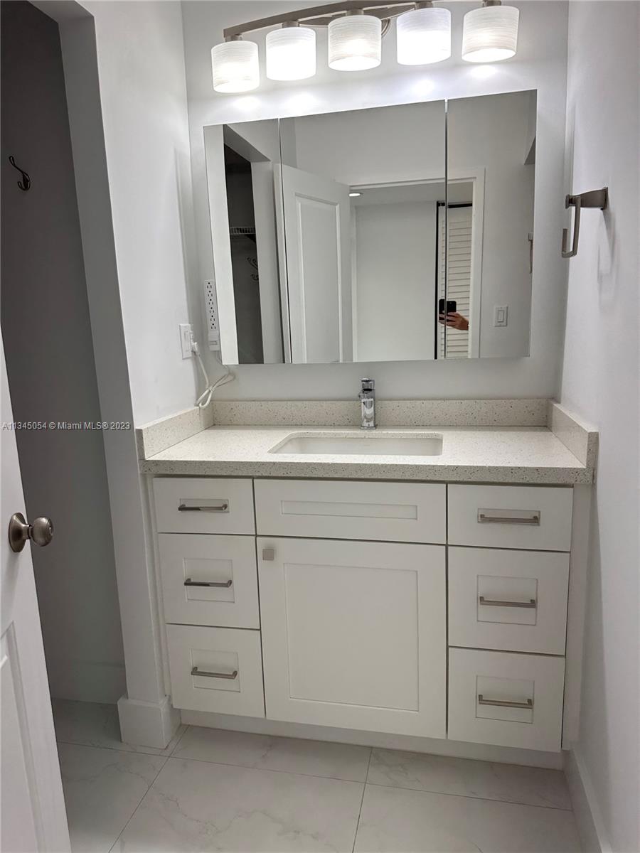 100 Lincoln Rd # 436