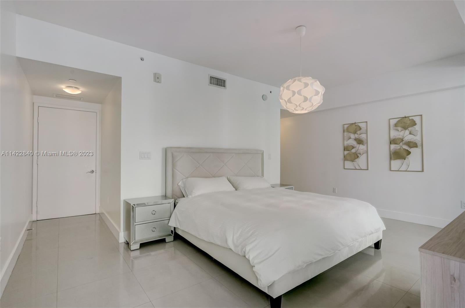 6000 Collins Ave # 309