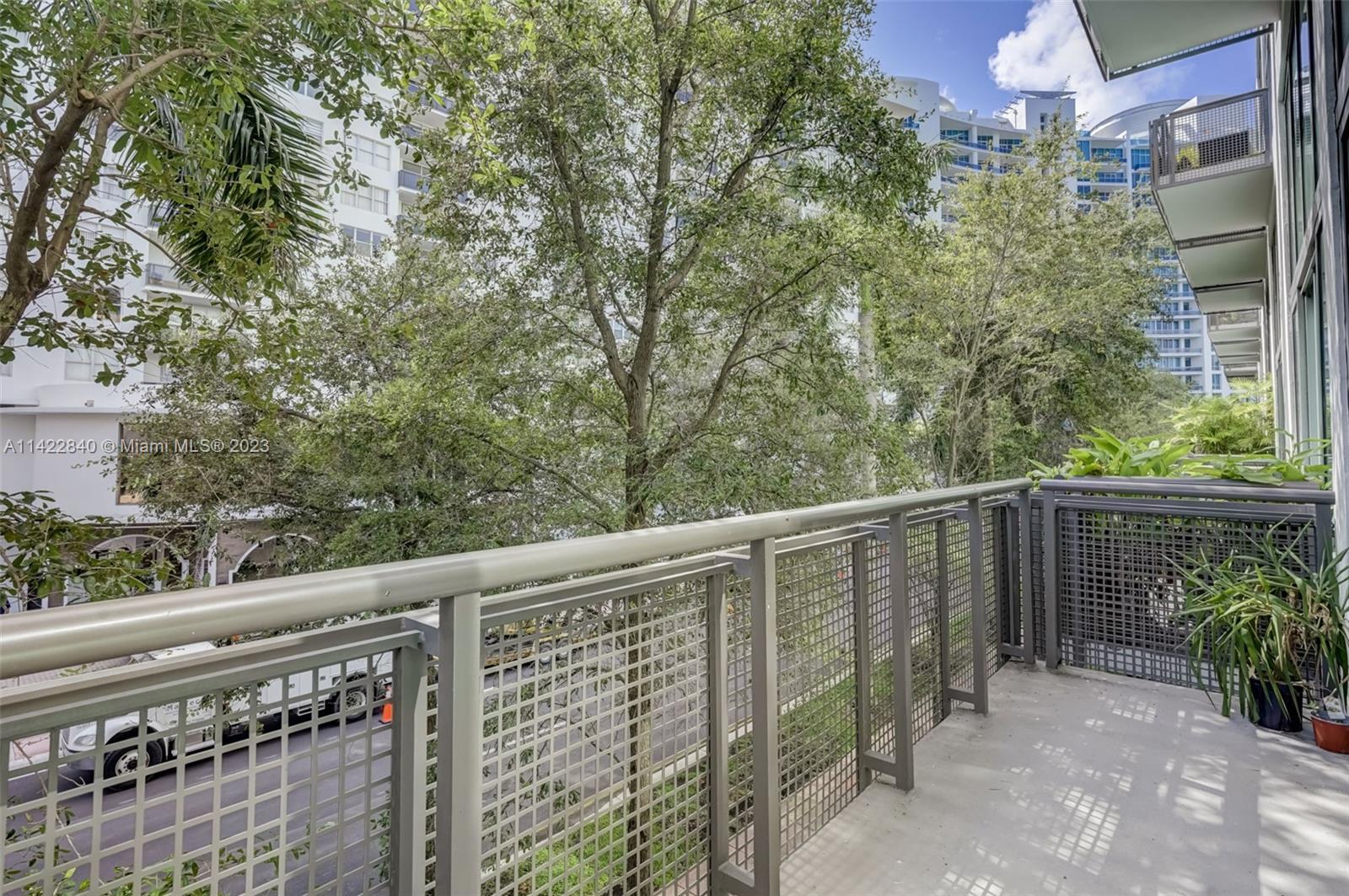 6000 Collins Ave # 309