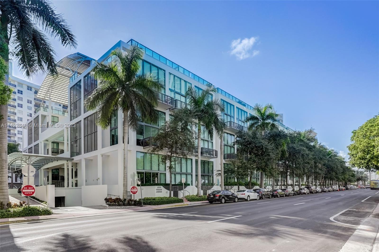 6000 Collins Ave # 309