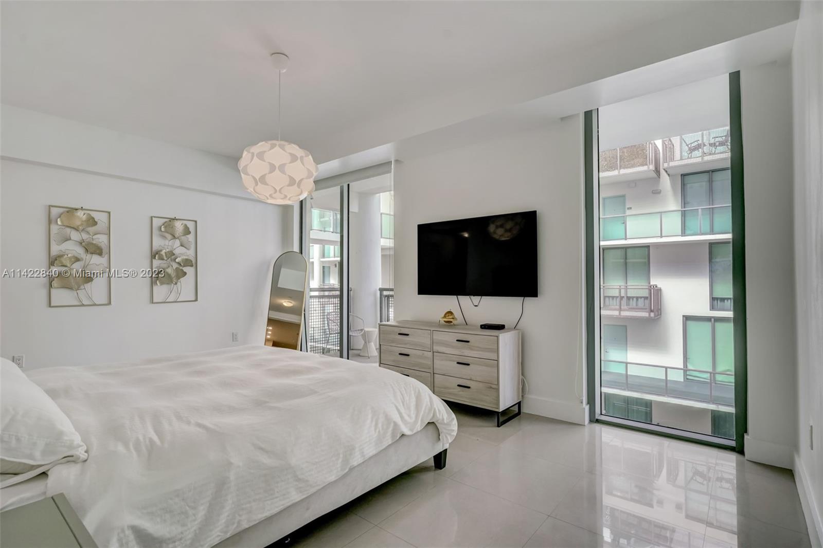 6000 Collins Ave # 309