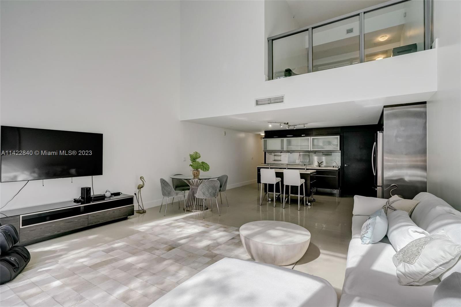 6000 Collins Ave # 309