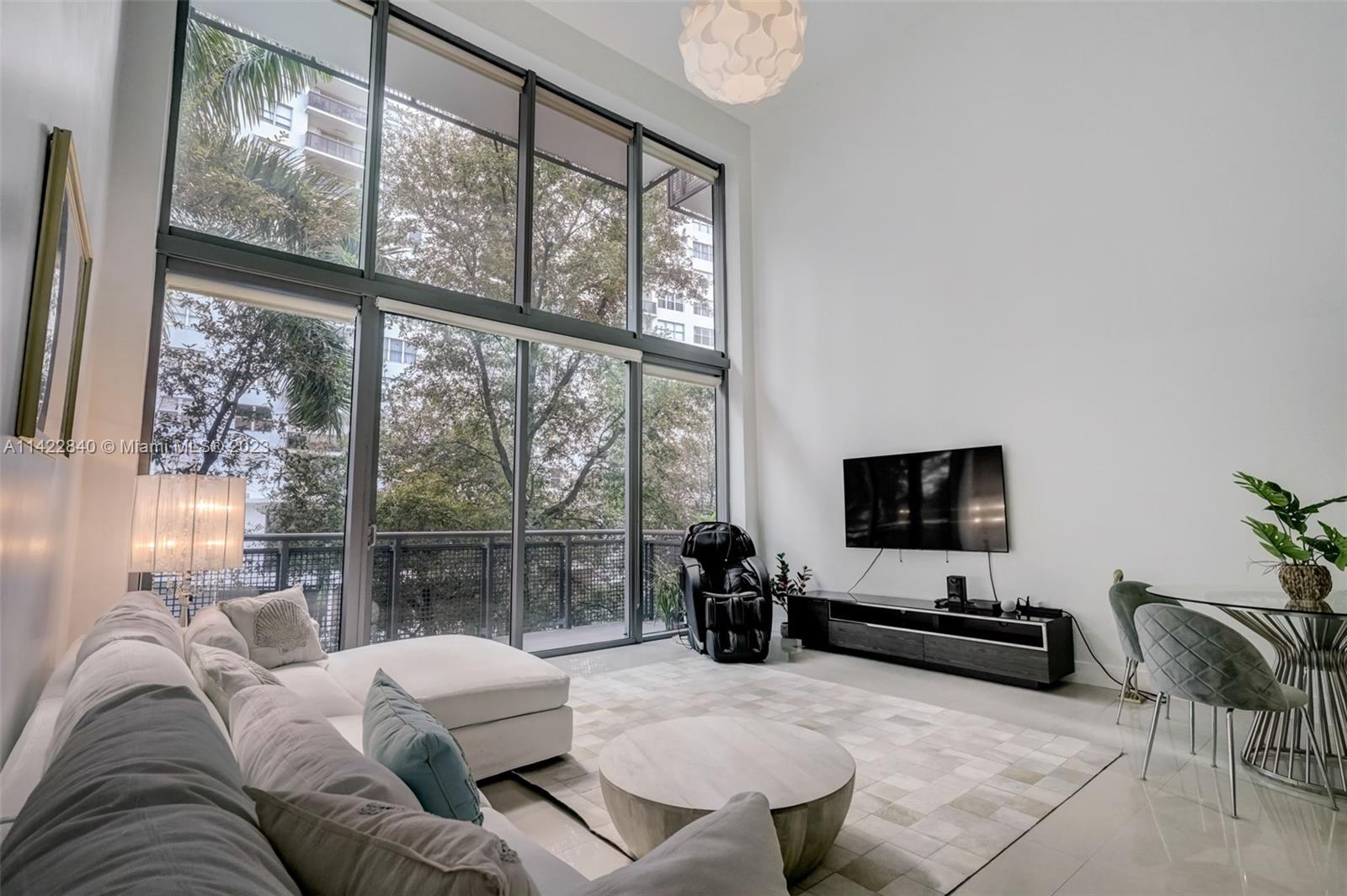 6000 Collins Ave # 309