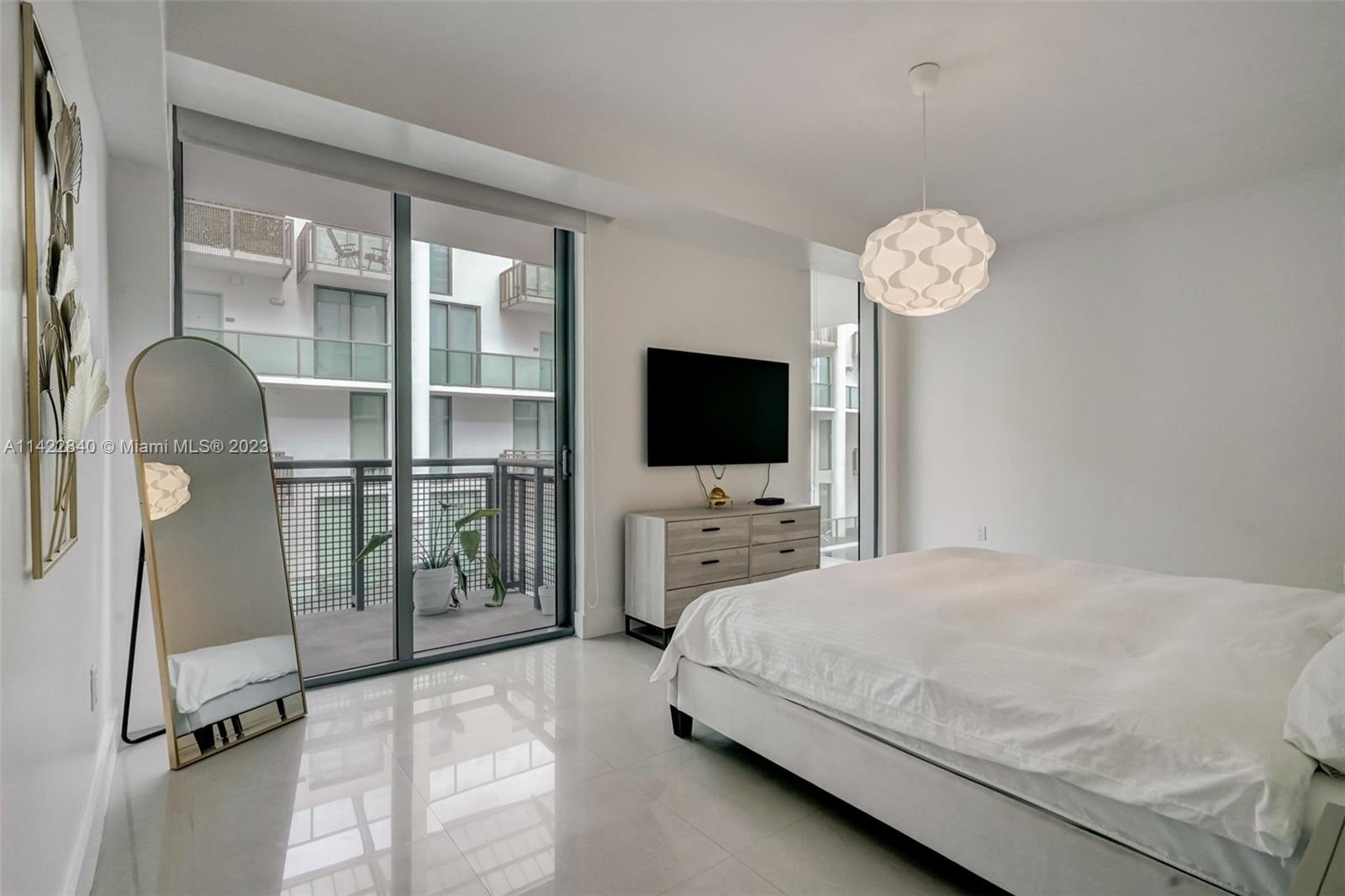 6000 Collins Ave # 309