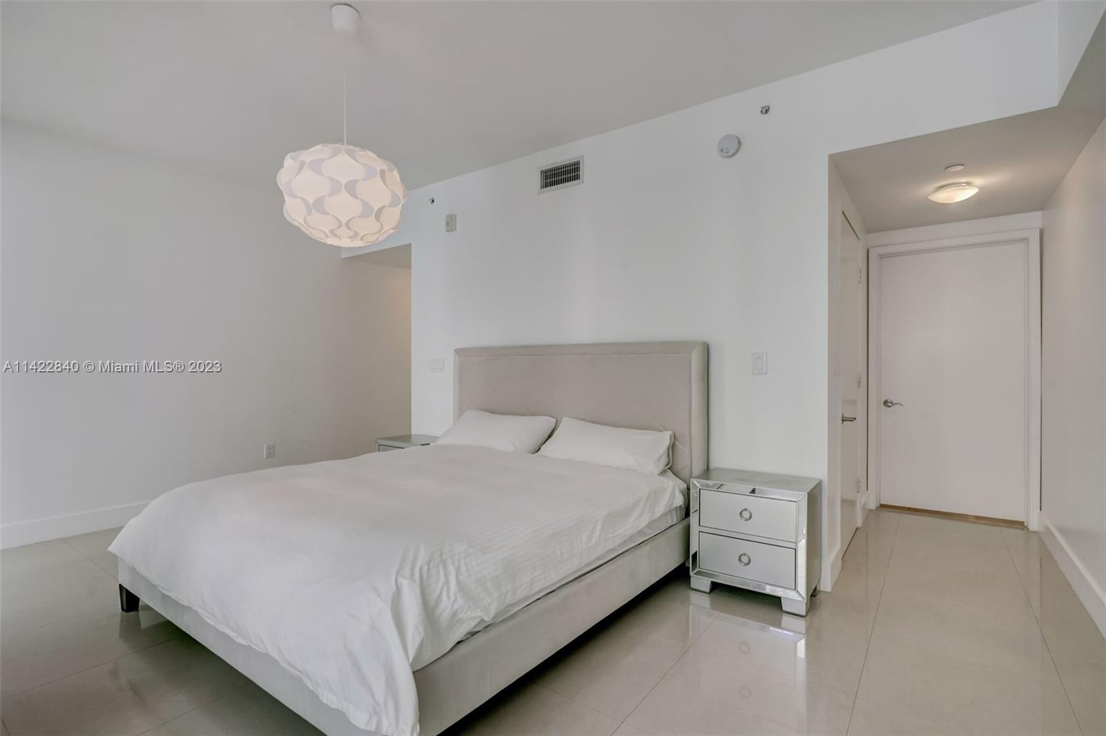 6000 Collins Ave # 309
