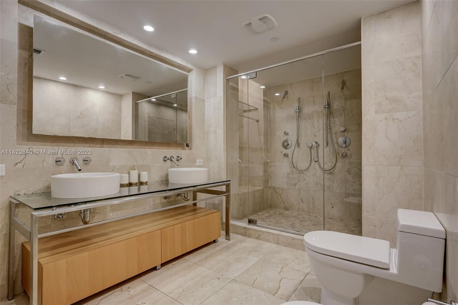6000 Collins Ave # 309