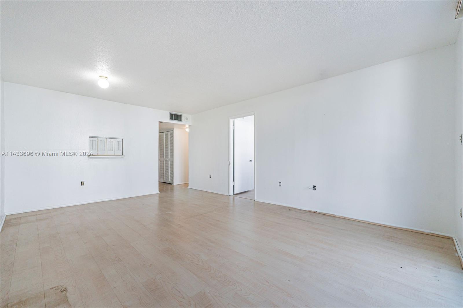 465 Ocean Dr # 505