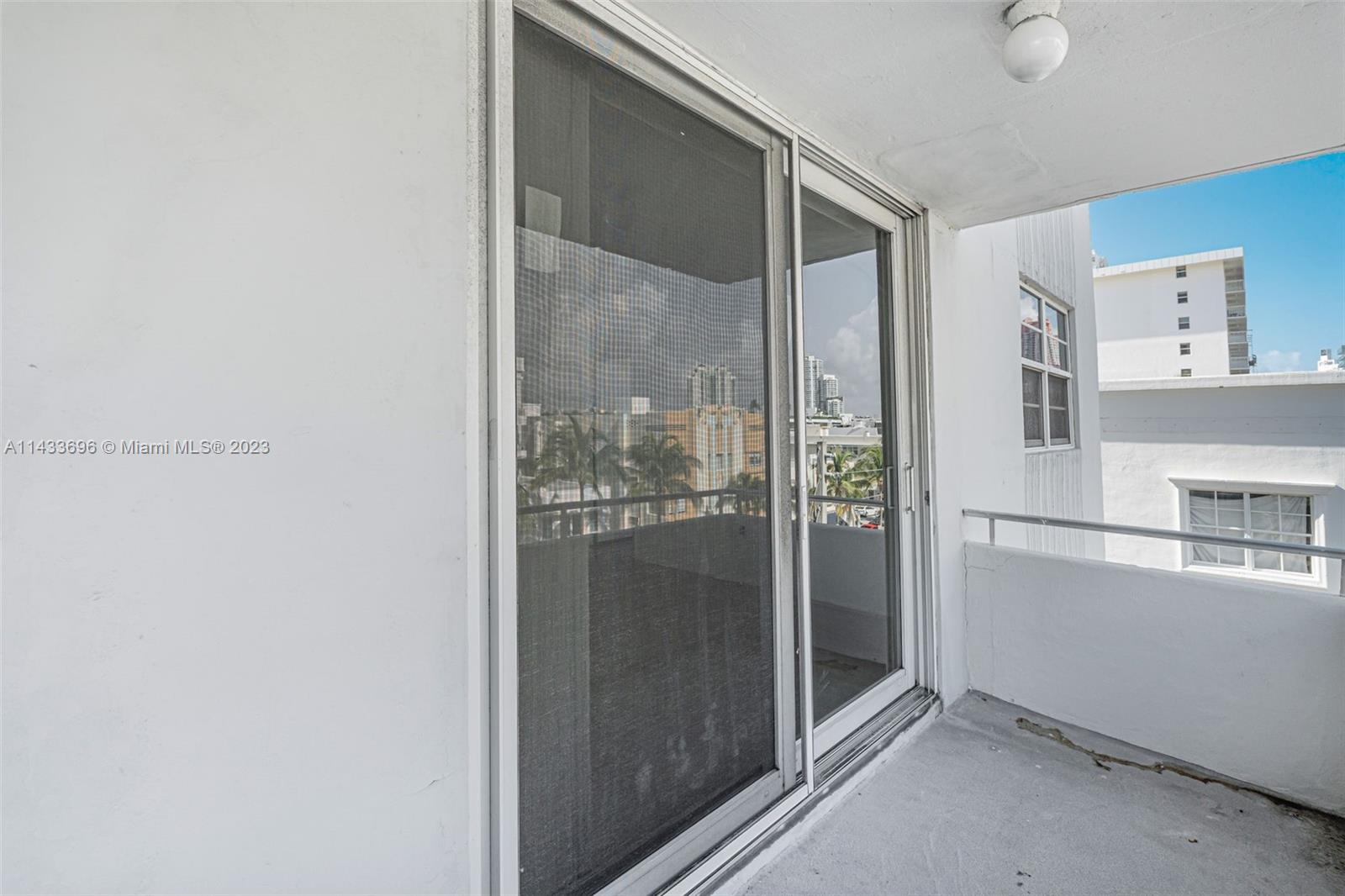 465 Ocean Dr # 505