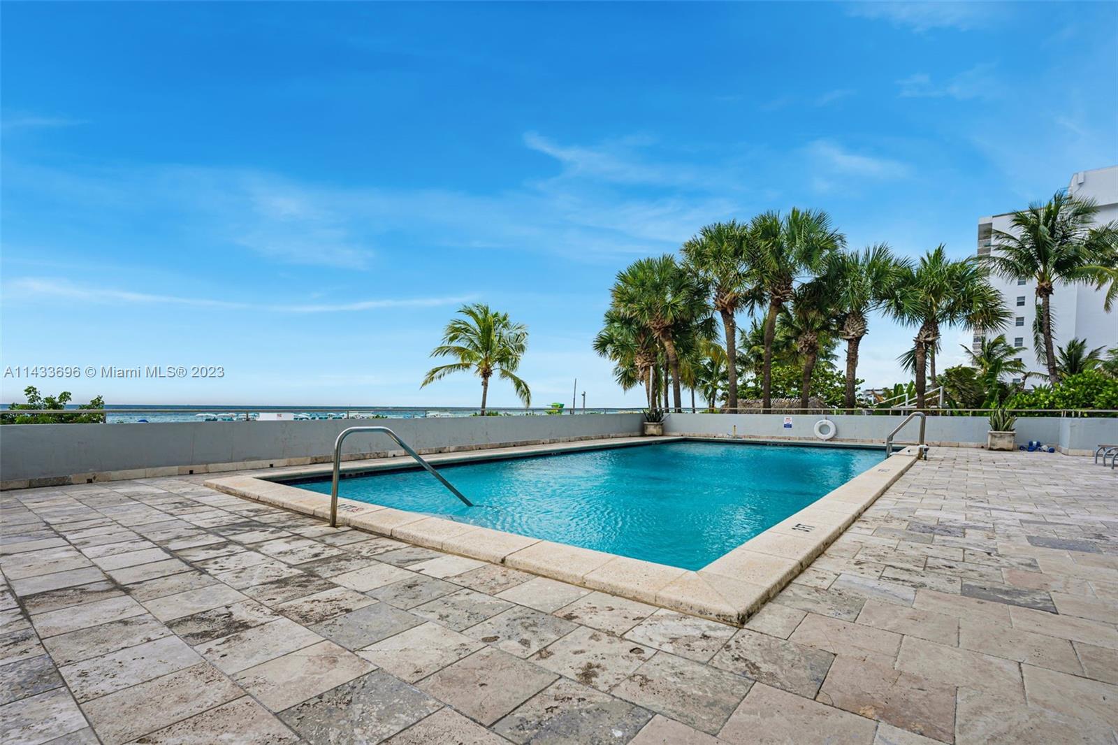 465 Ocean Dr # 505