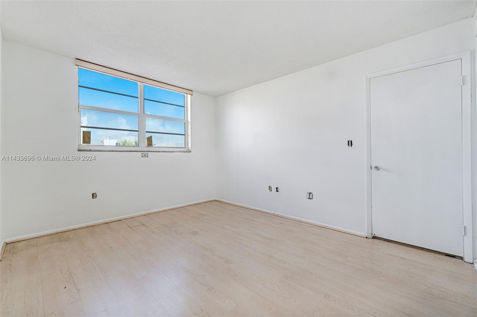 465 Ocean Dr # 505