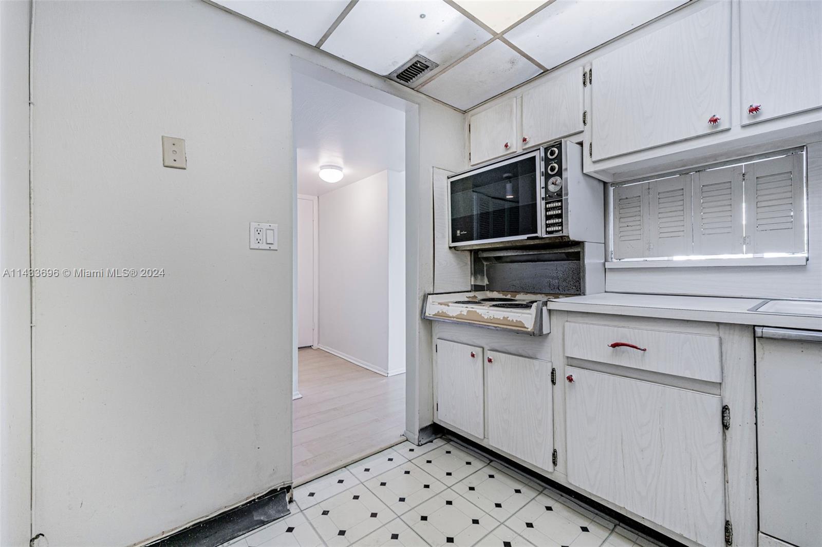 465 Ocean Dr # 505