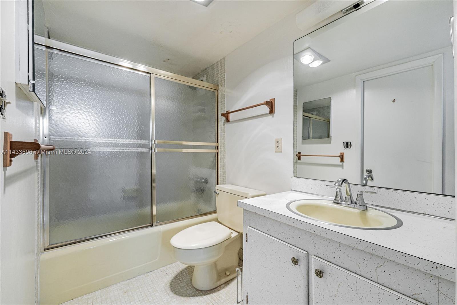 465 Ocean Dr # 505