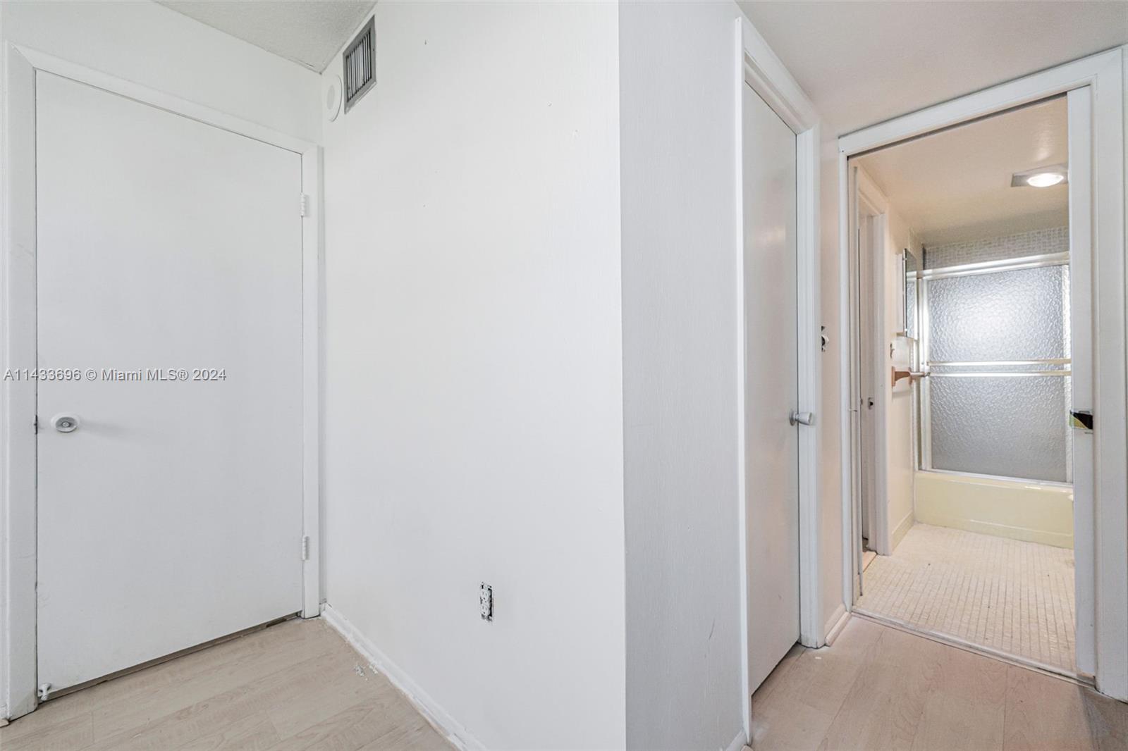 465 Ocean Dr # 505