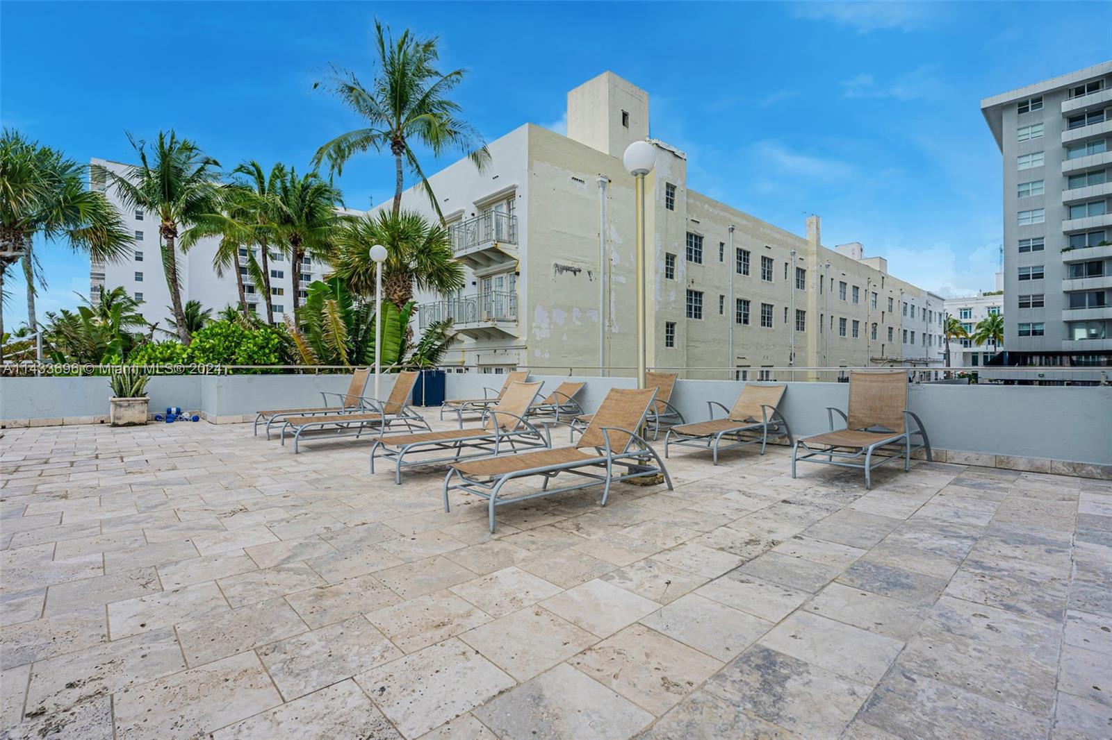 465 Ocean Dr # 505