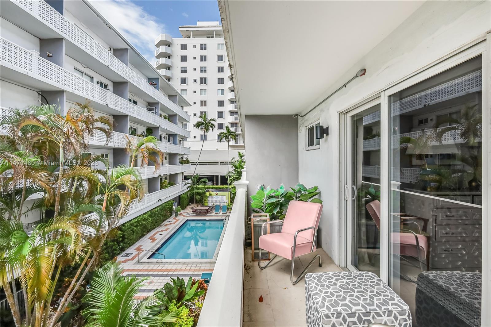 1620 West Ave # 301