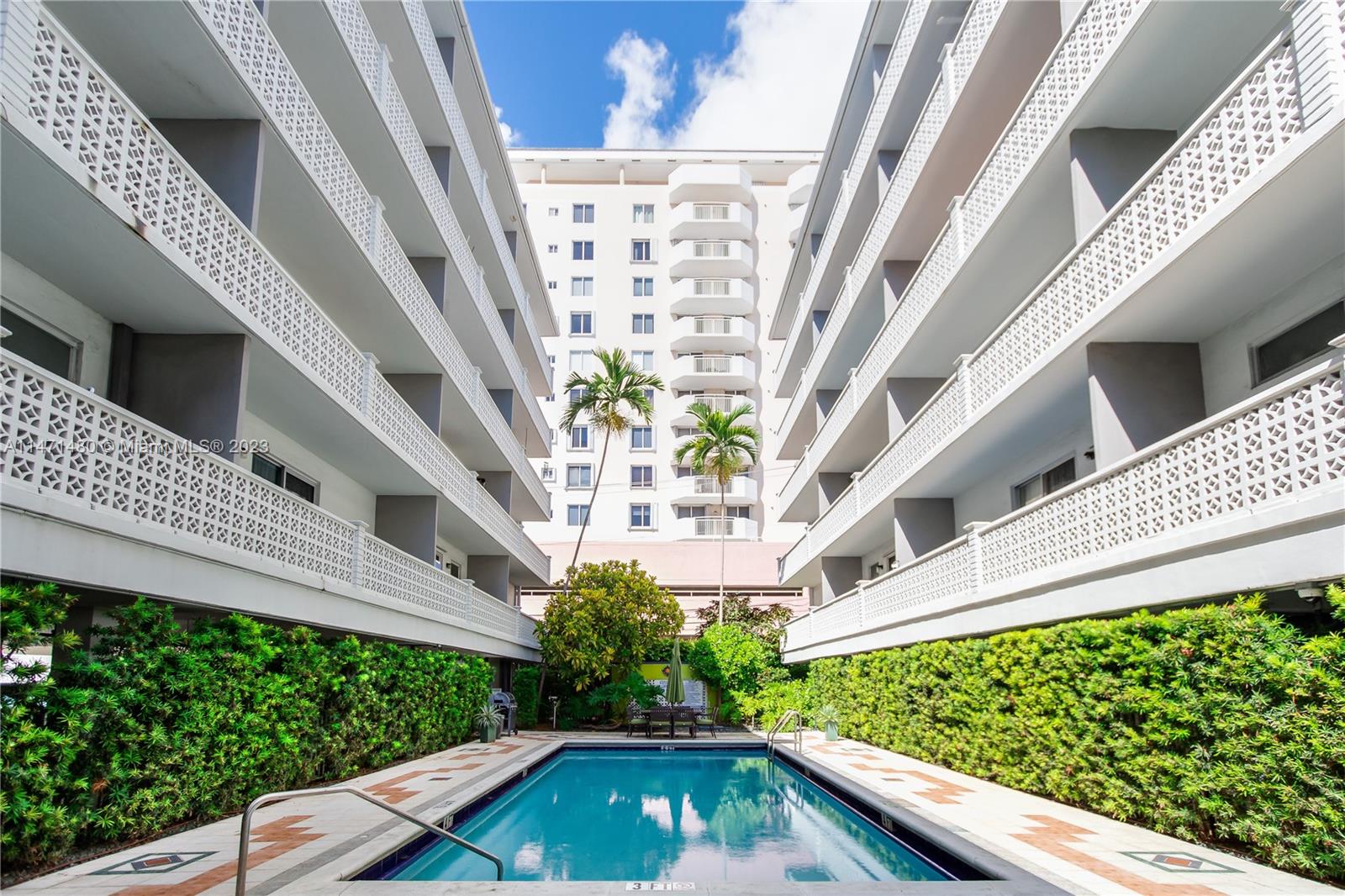 1620 West Ave # 301