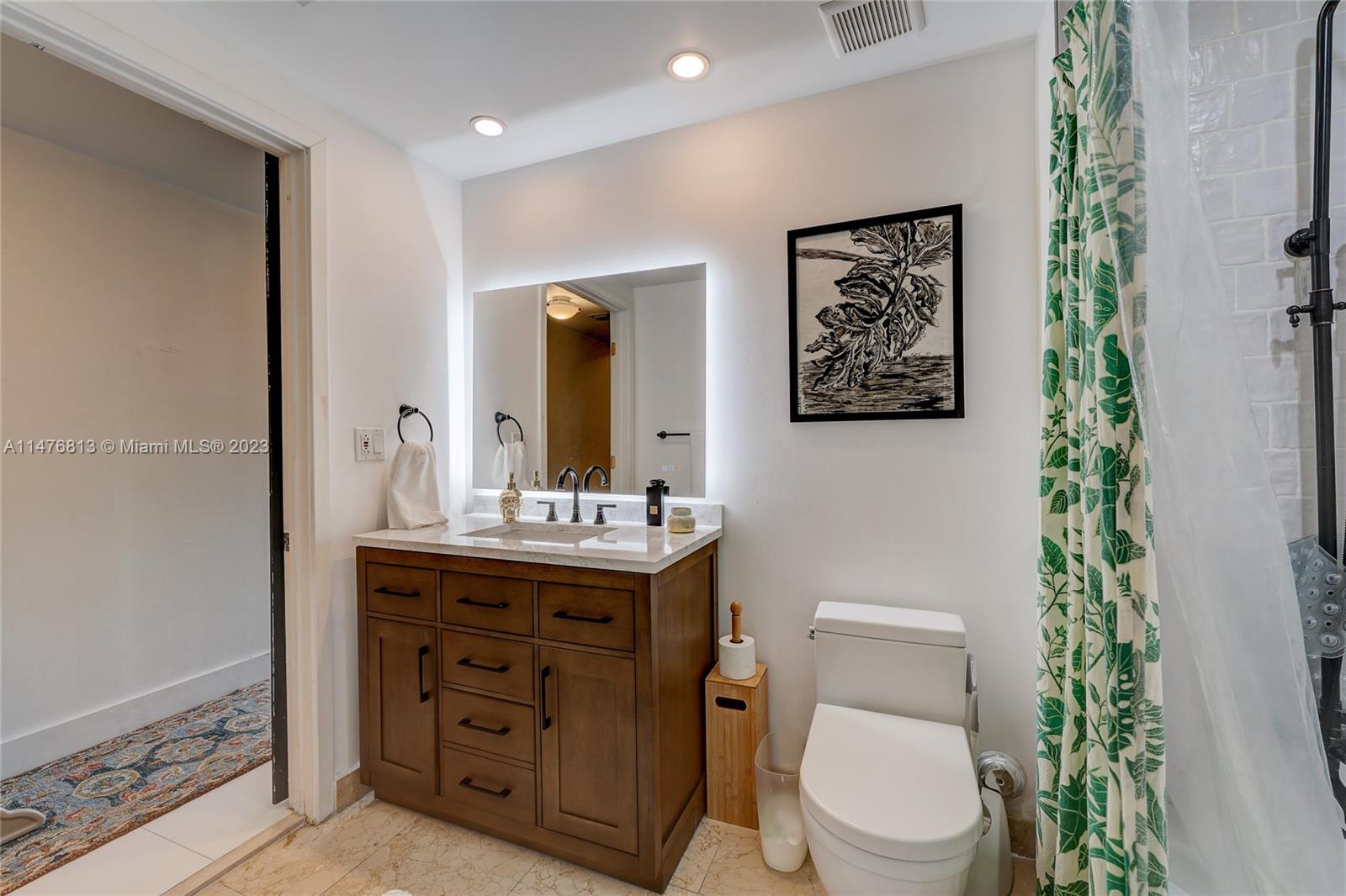 6000 Collins Ave # 104