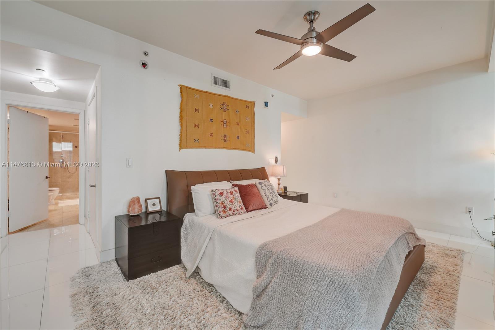 6000 Collins Ave # 104