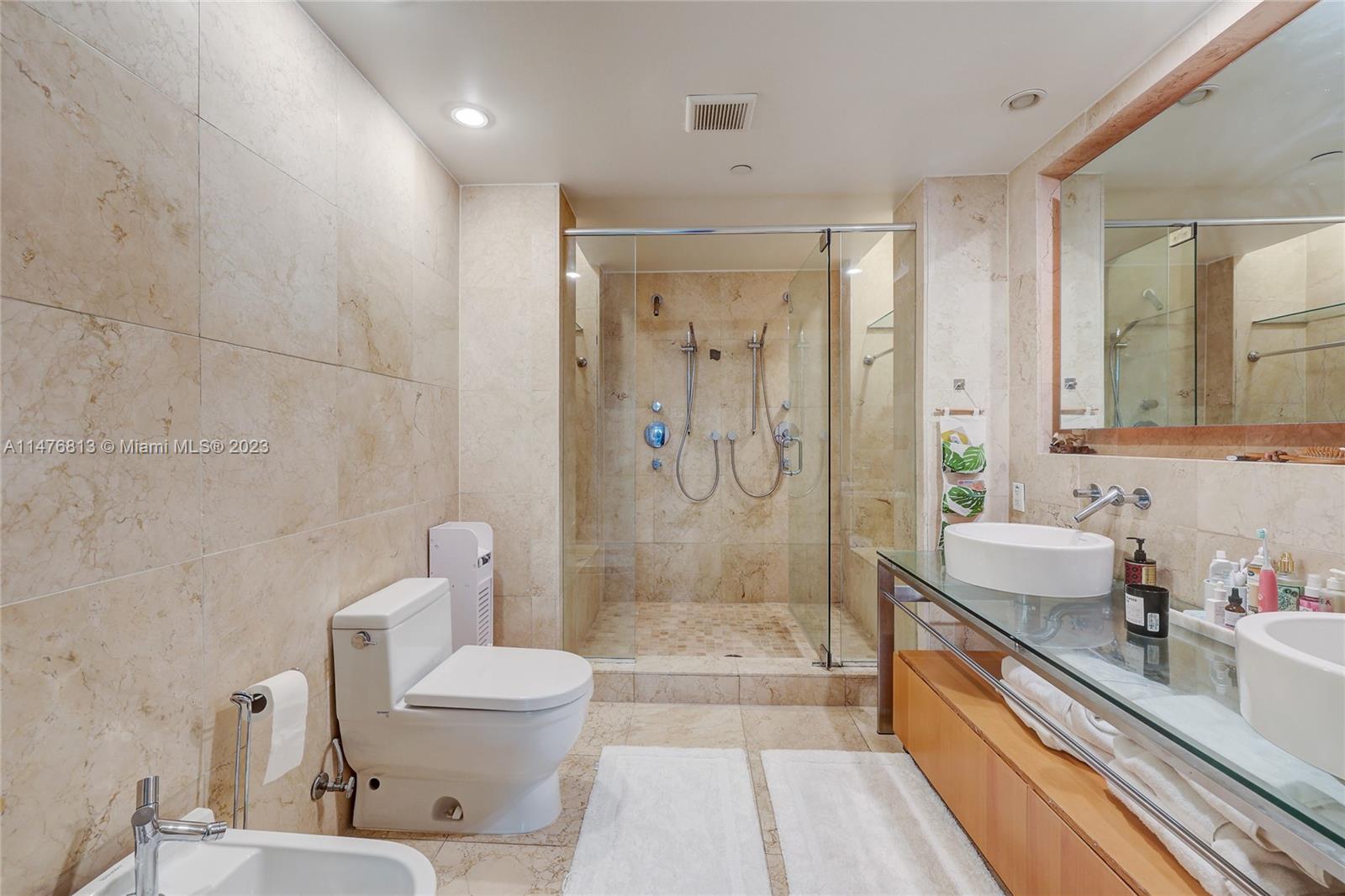 6000 Collins Ave # 104