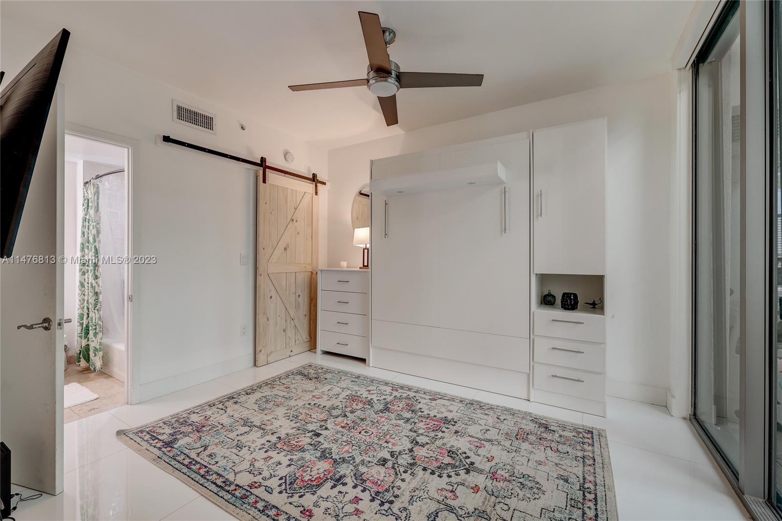 6000 Collins Ave # 104