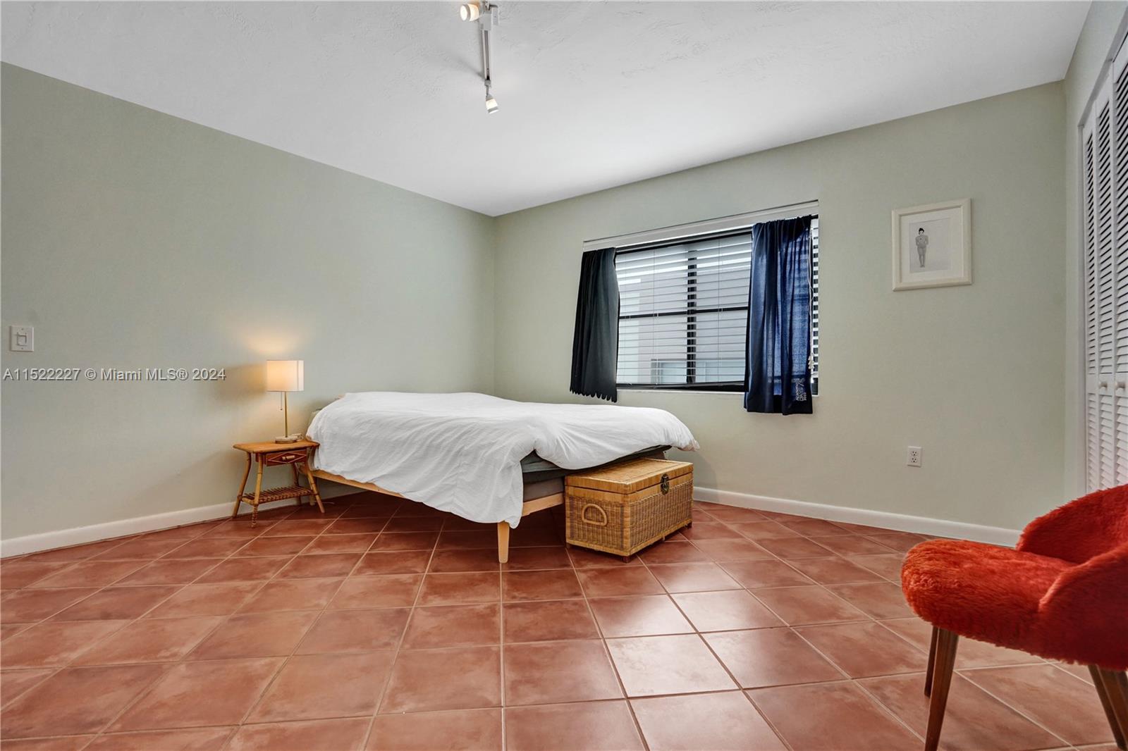 619 Euclid Ave # 2B