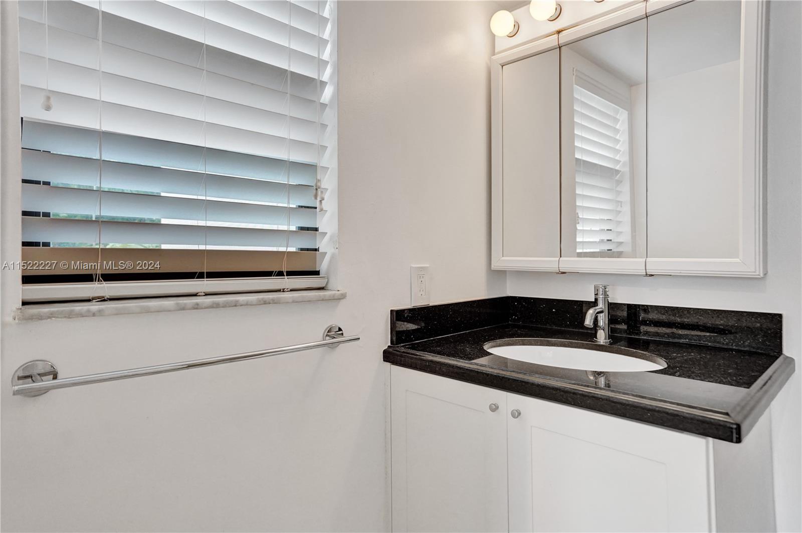 619 Euclid Ave # 2B