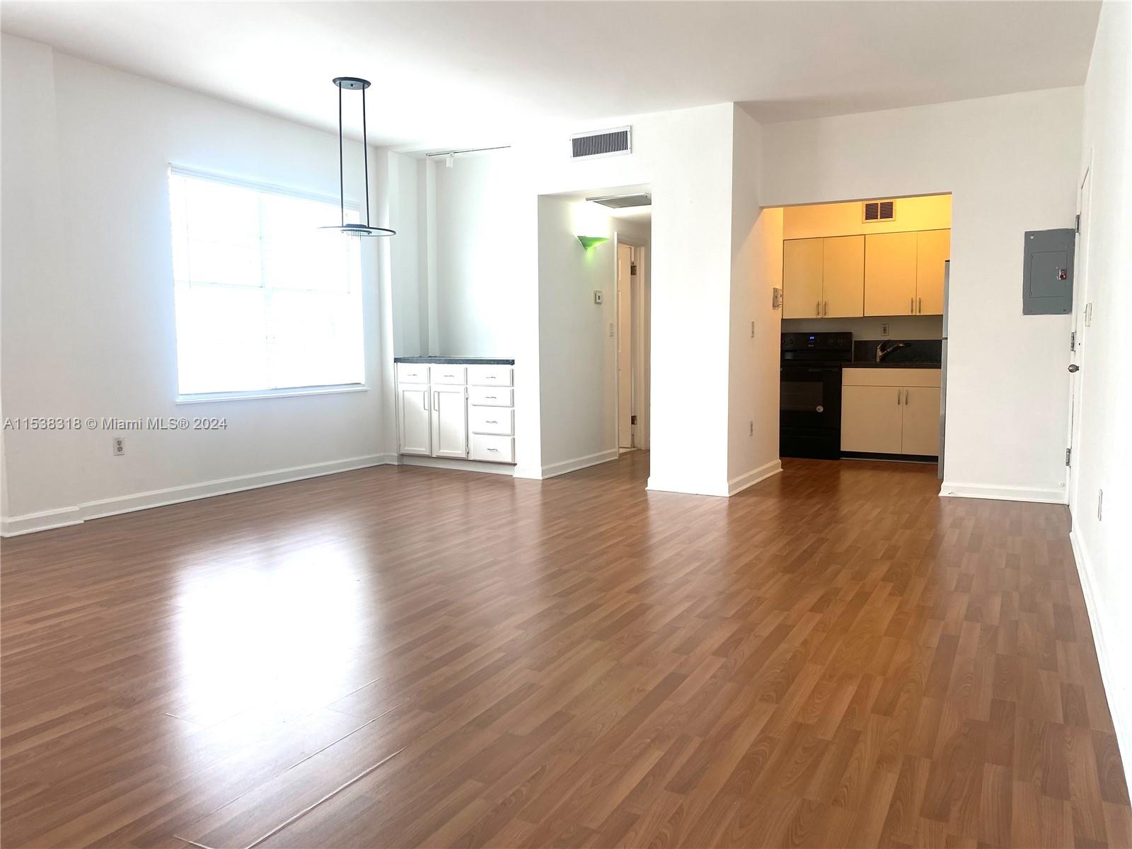 1200 EUCLID AV # 202