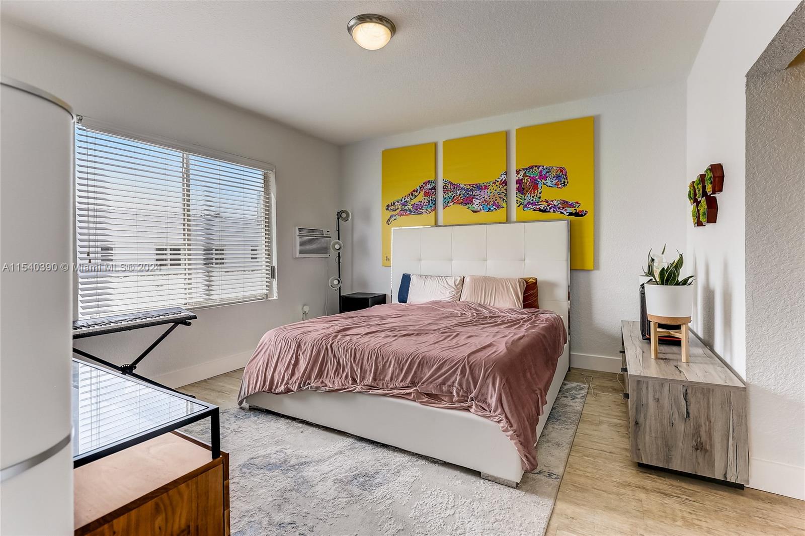 820 Euclid Ave # 301