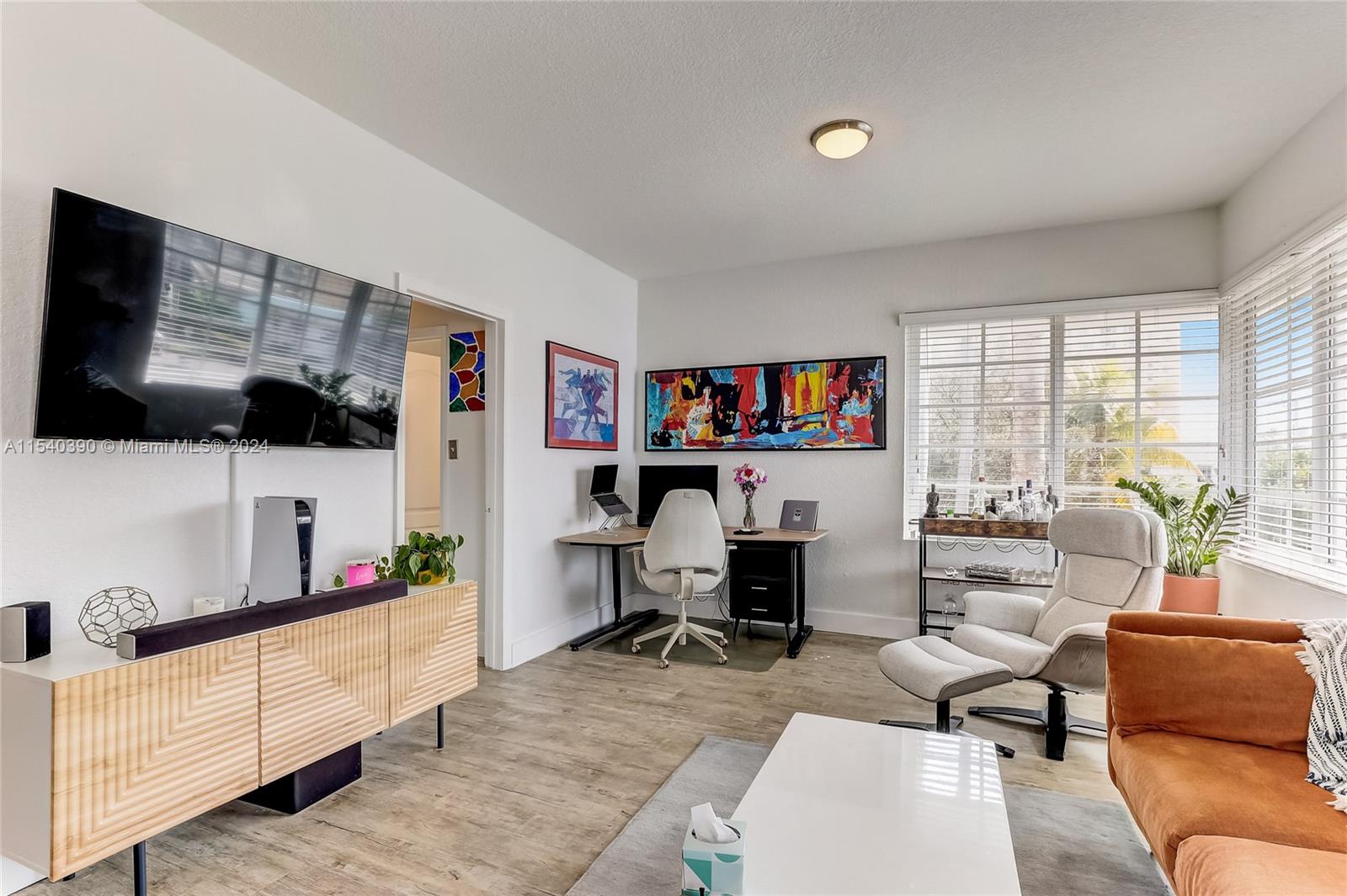 820 Euclid Ave # 301