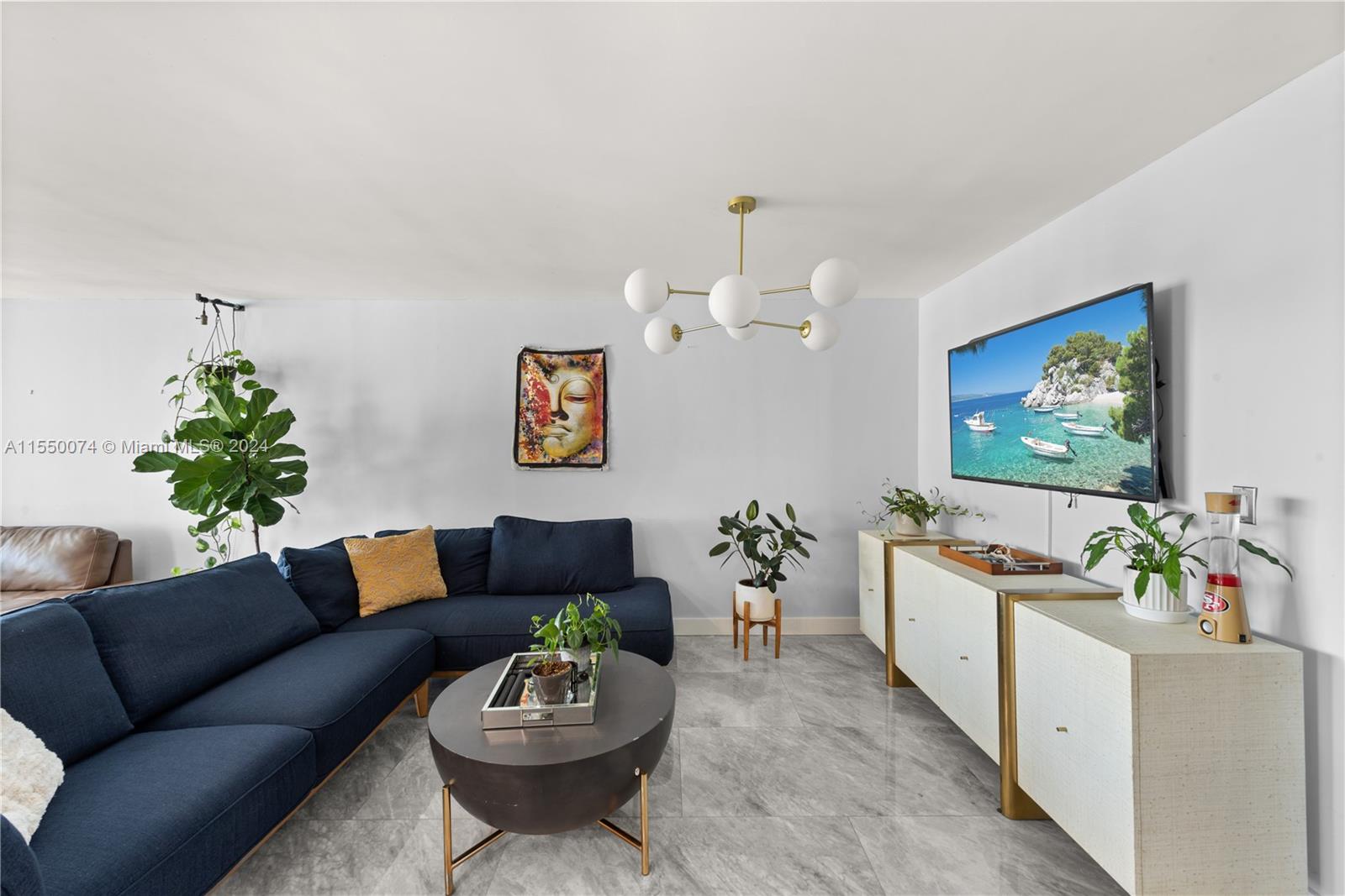 2655 Collins Ave # 1904