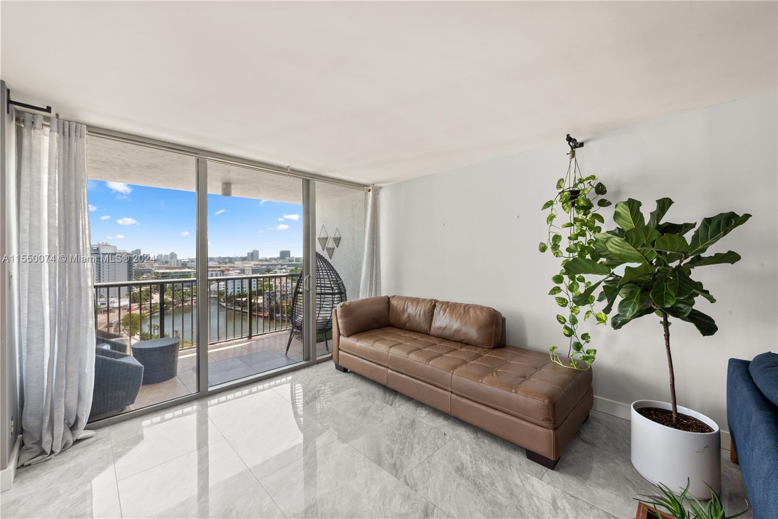2655 Collins Ave # 1904