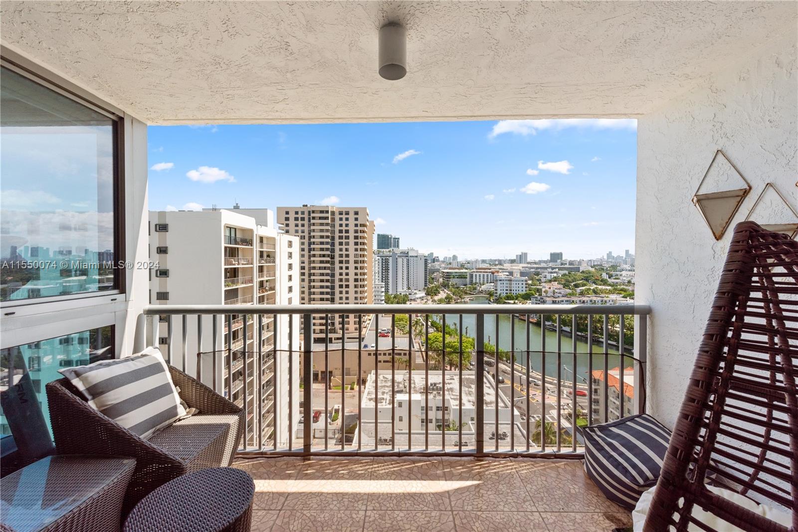 2655 Collins Ave # 1904