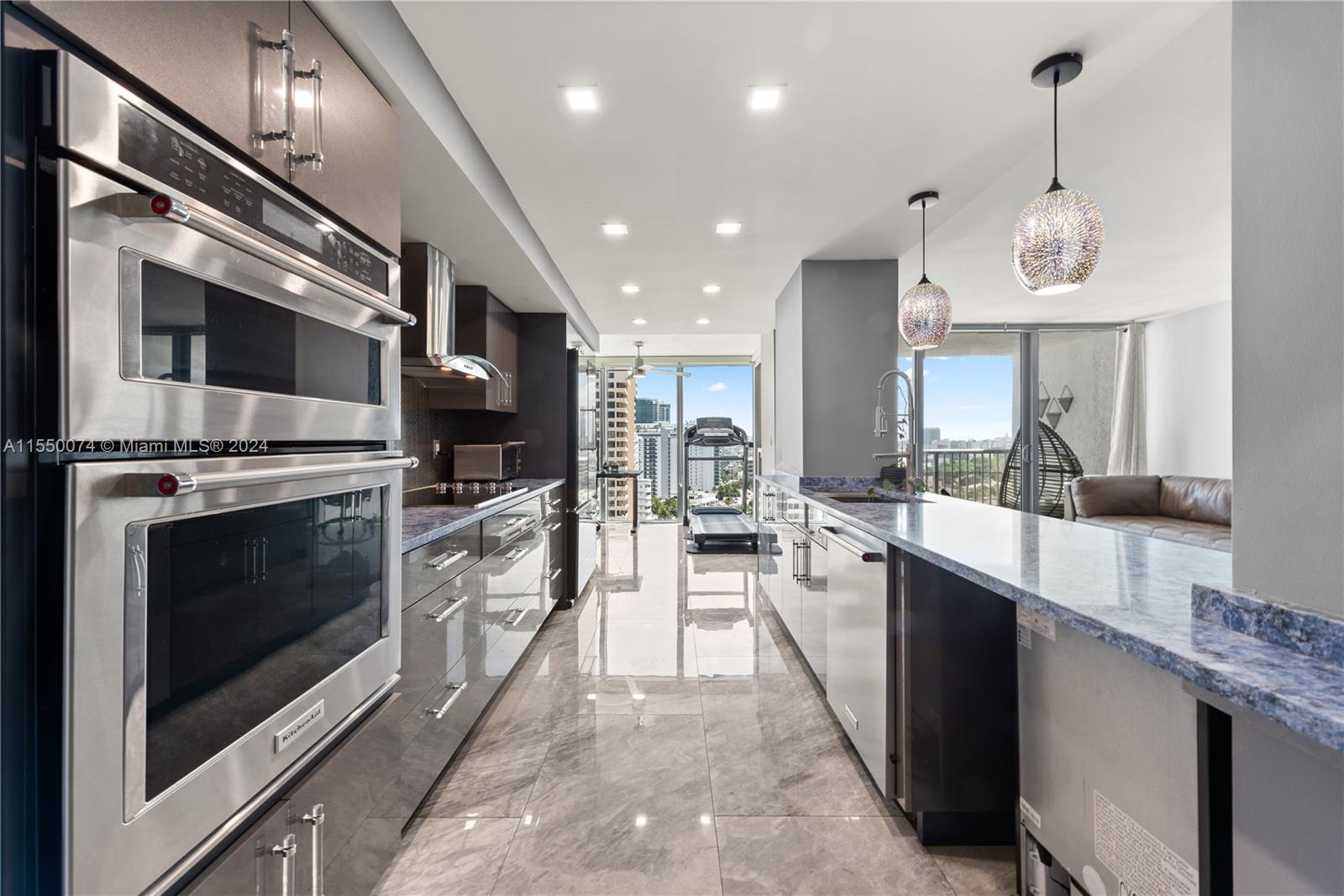 2655 Collins Ave # 1904