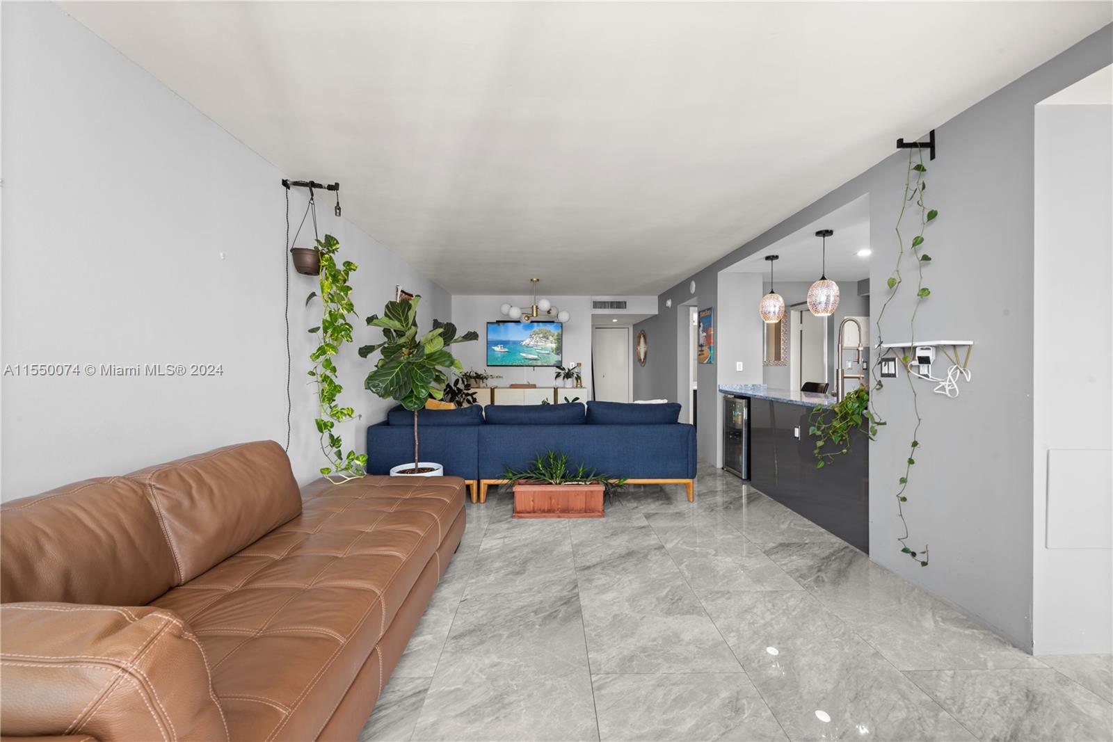 2655 Collins Ave # 1904