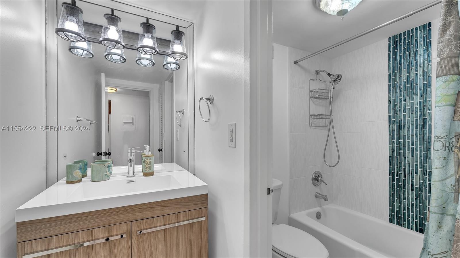 2899 Collins Avenue 1627