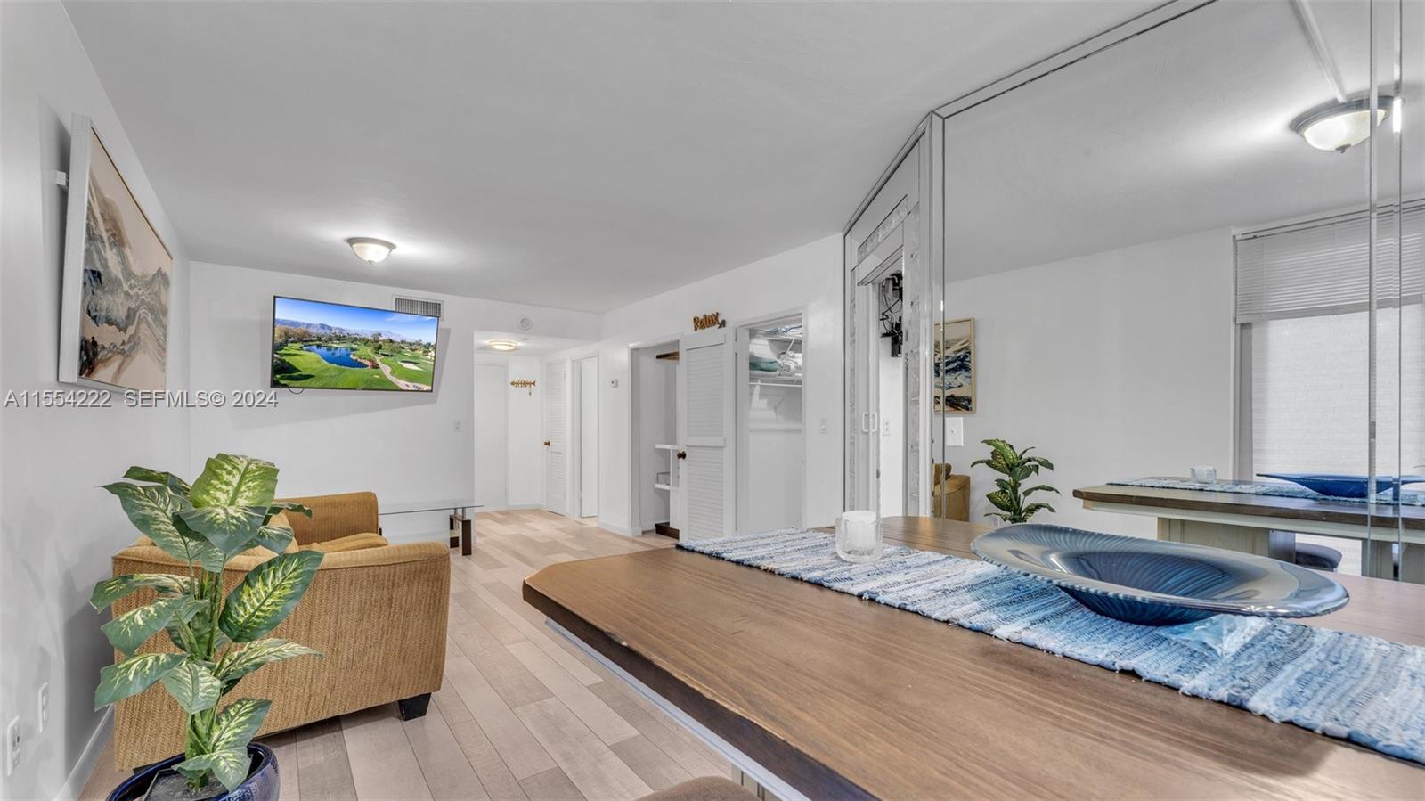 2899 Collins Avenue 1627