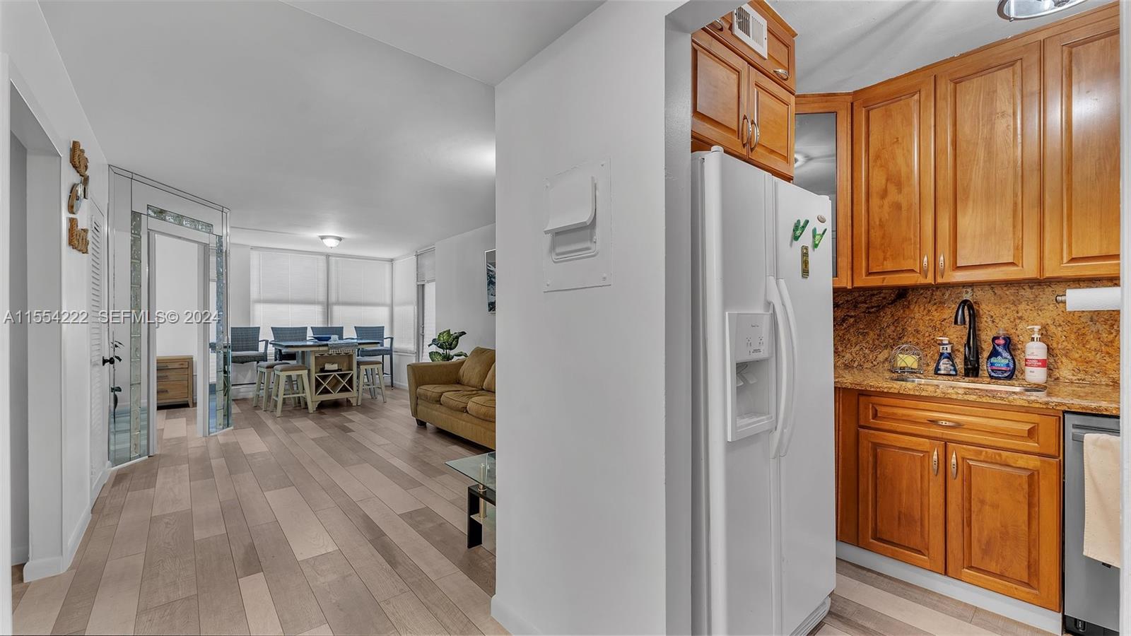 2899 Collins Avenue 1627